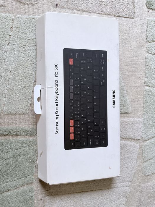 Samsung Smart Keyboard Trio 500