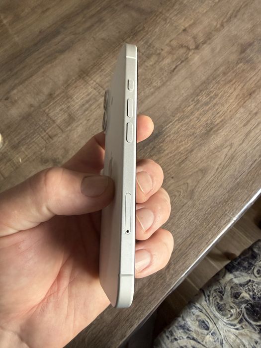 iPhone 16 память 128