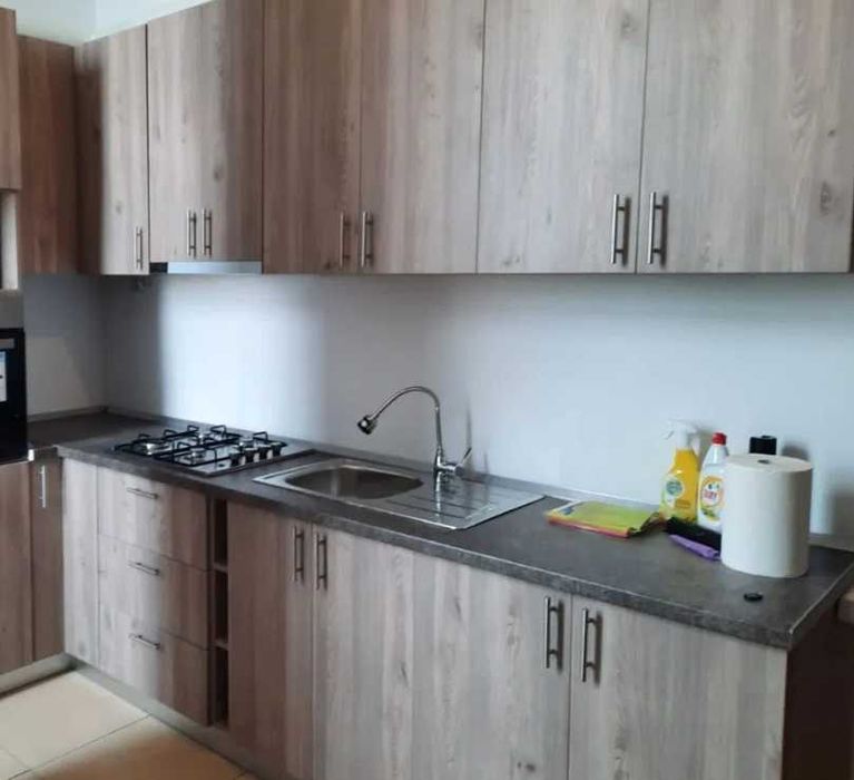 Дава се под наем Тристаен апартамент в Пловдив, Център - 77 кв.м за 204 € - Снимка #2