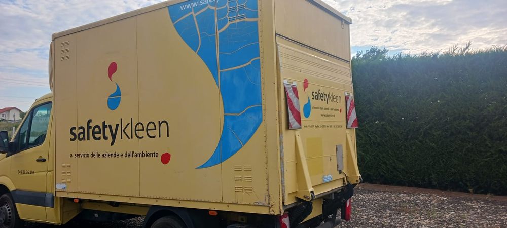 Cub cu lift mercedes sprinter