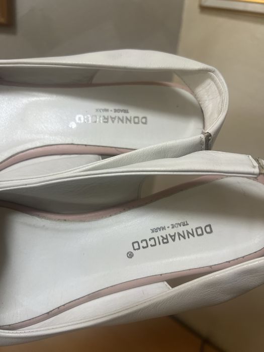 Босоножки кожанные