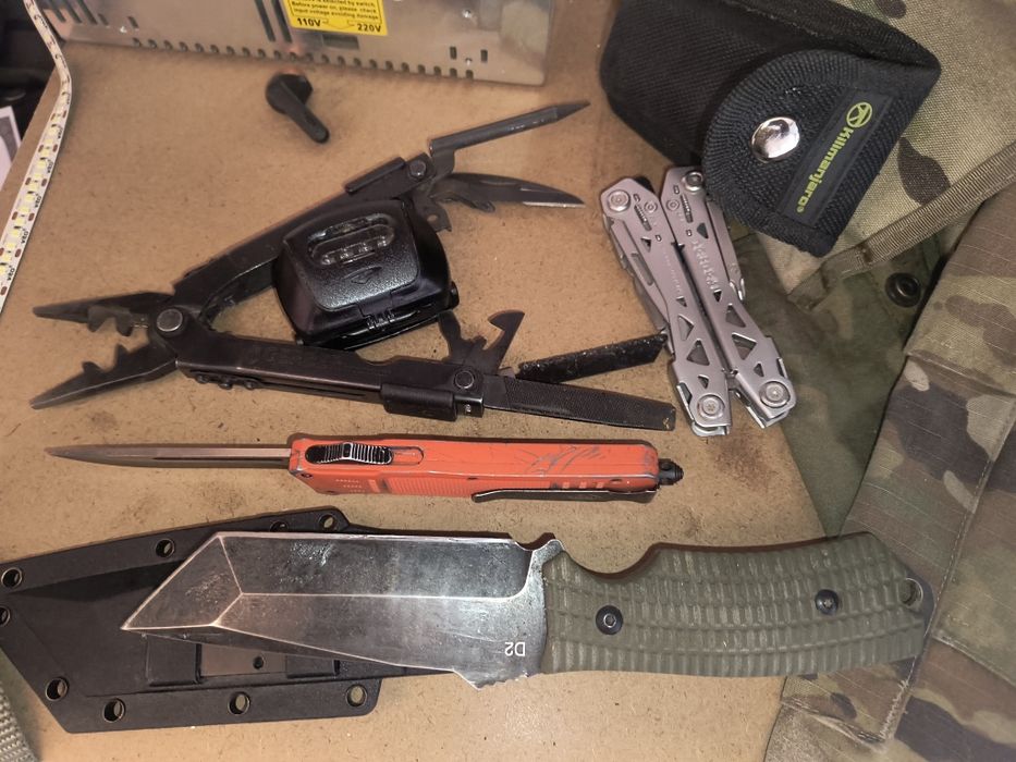 Горила Куфар и други Airsoft оборудване