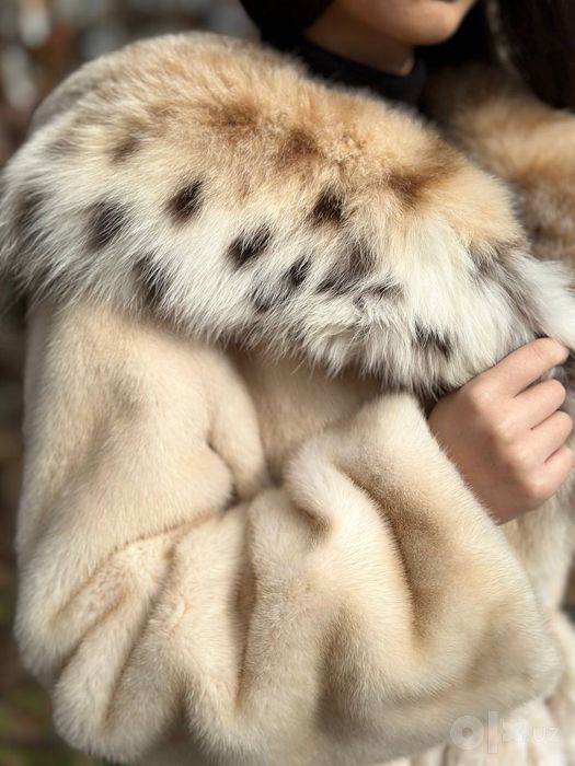 Шикарная шуба из натуральной Норки с воротником из Рыси