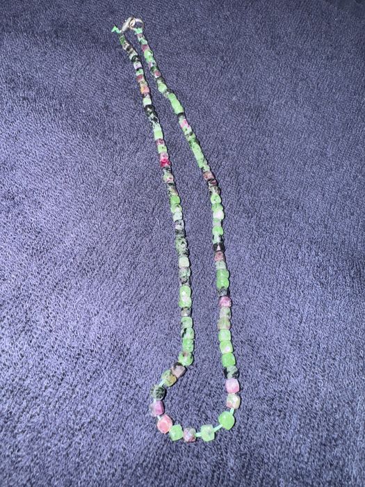 Продам бусы с натуральным камнем