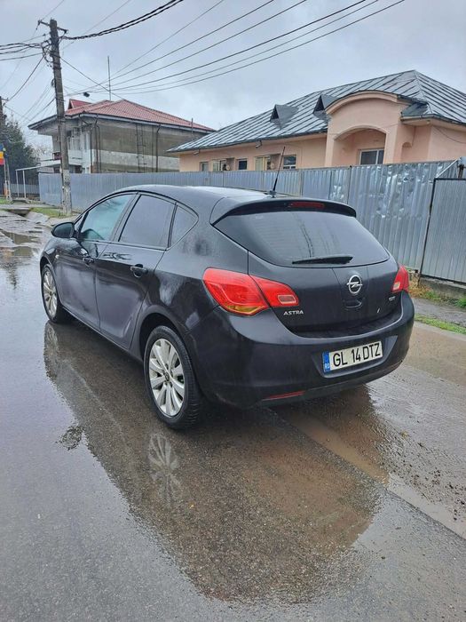 Opel Astra J 2012 110cp 1.7 CDTI