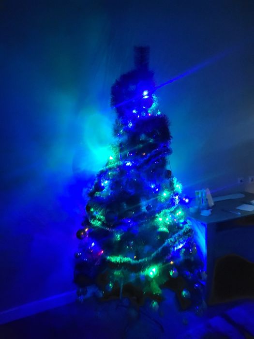 Продам елку 2 метра