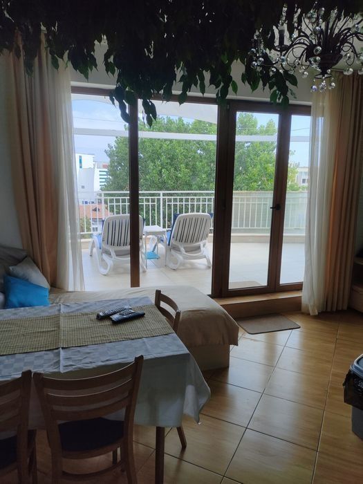 Апартамент  наем Септември-Май