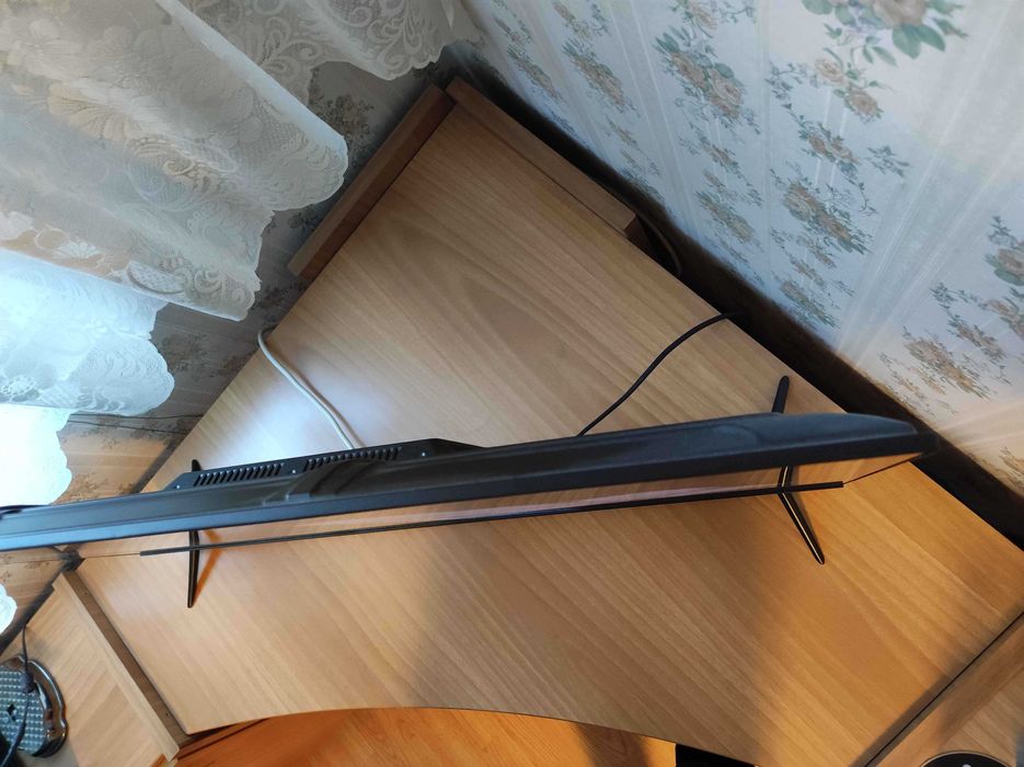 Smart LED телевизор Arielli LED40N218T2 40 инча