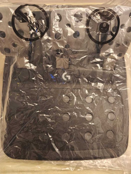 Volan Logitech G923 Trueforce pentru PS5, PS4 and PC