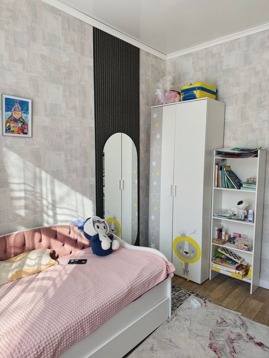 Продам 4 комнатную квартиру