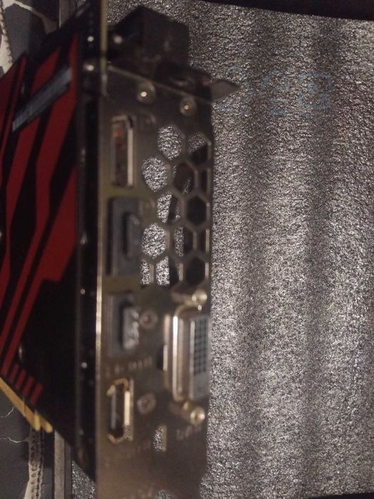 Геймърска видеокарта MSI Radeon RX 570 ARMOR 8G OC