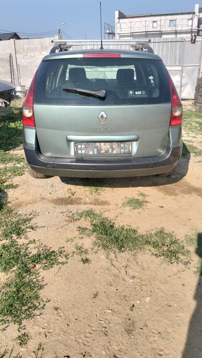 Dezmembrez Renault Megane 2 1.5 dci
