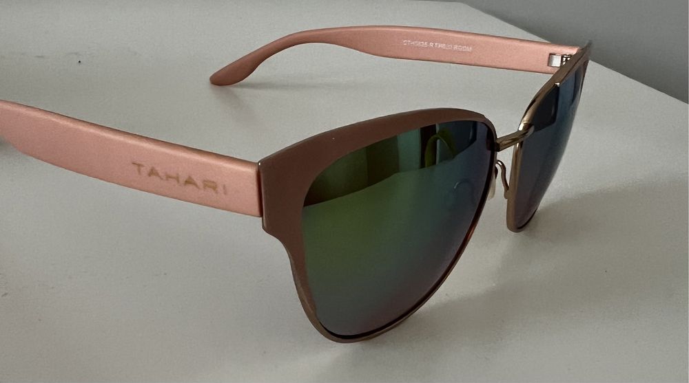 Ochelari de soare cu rame roz prăfuit Tahari