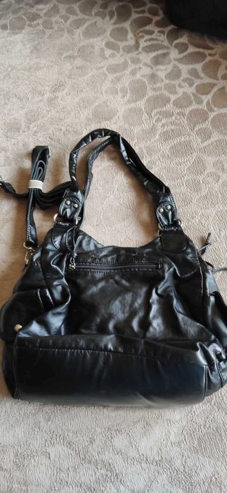 Продавам дамски чанти - опис и цени в обявата