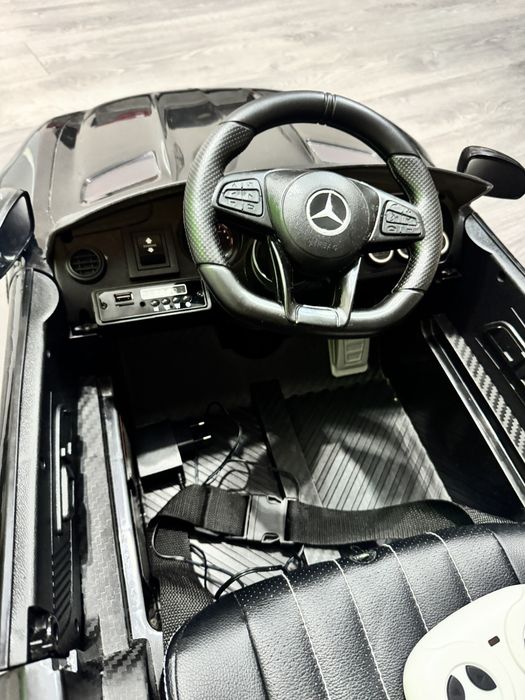Акомулаторна кола Mercedes GT63 amg