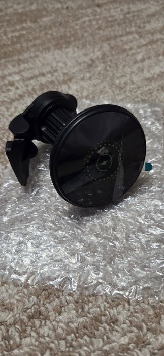 Suport auto telefon cu încărcare wireless