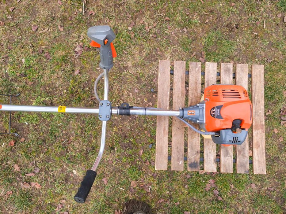 Бензинов тример DAEWOO DBC 520 / Моторна коса