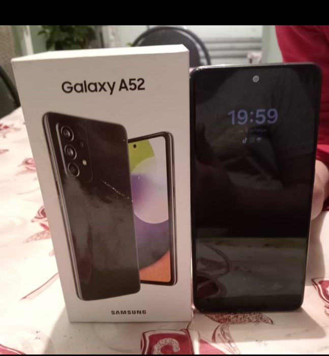 Galaxy SAMSUNG A52