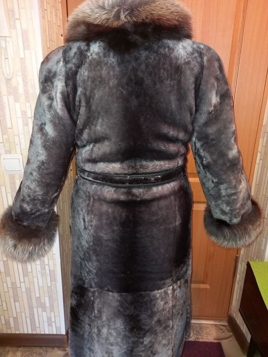 Продам мутоновую шубу