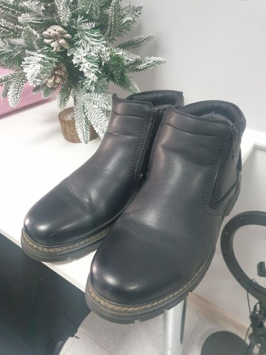 Продам зимние сапоги 44р