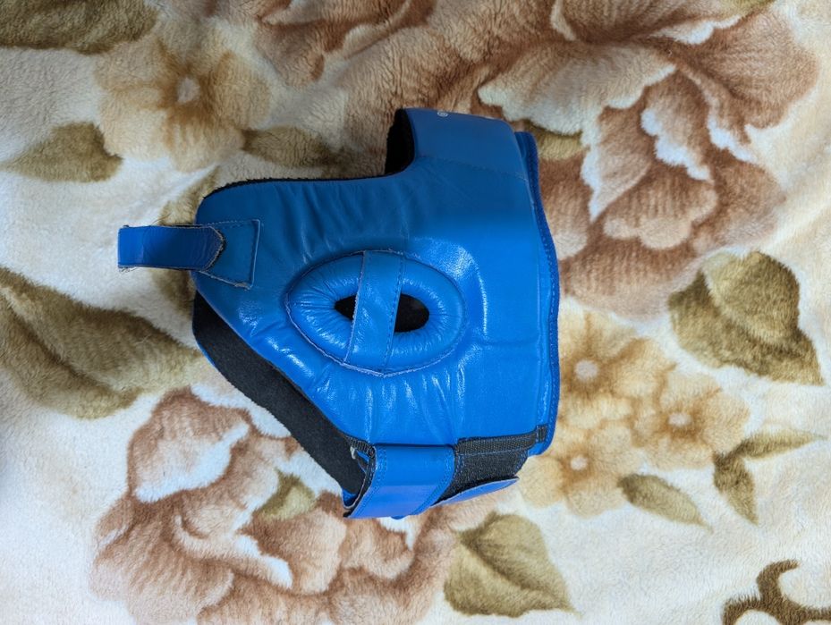 Боксерские перчатки