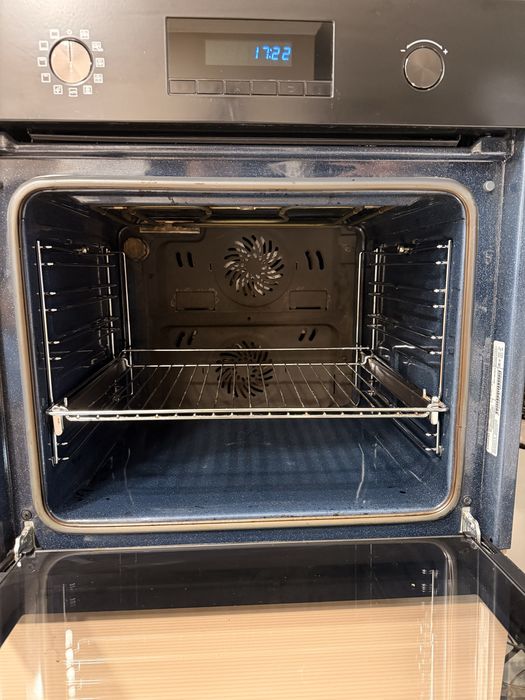 Духовой шкаф Samsung