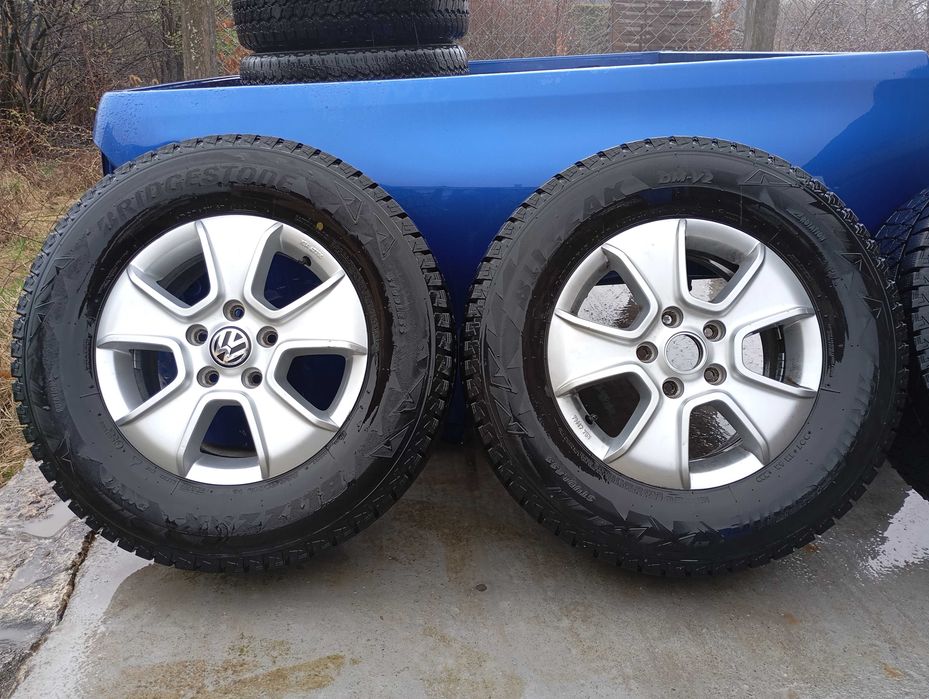 Vând roti complete pe 19 și pe 16 pentru VW Amarok