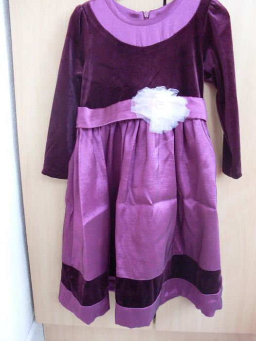 Rochita eleganta 3-4 ani