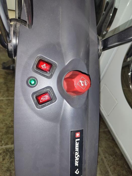 Гладачна маса с парогенератор LauraStar 728