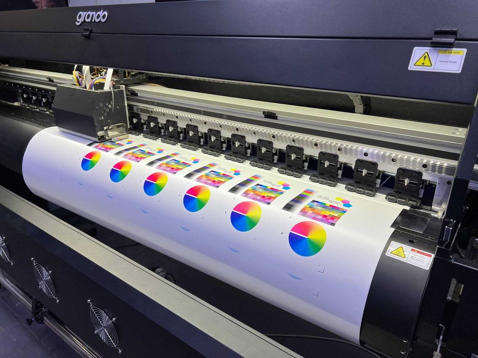 Печать наклеек, стикеров и этикеток