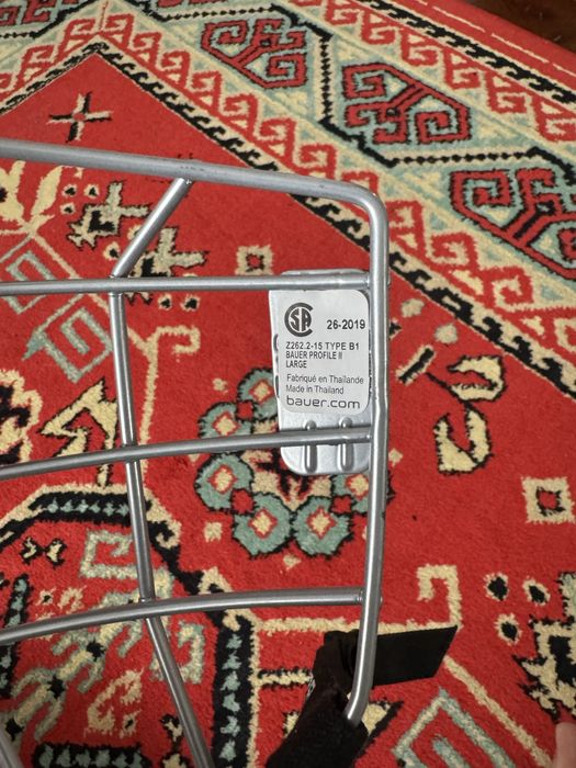 Решетка для хоккейного шлема