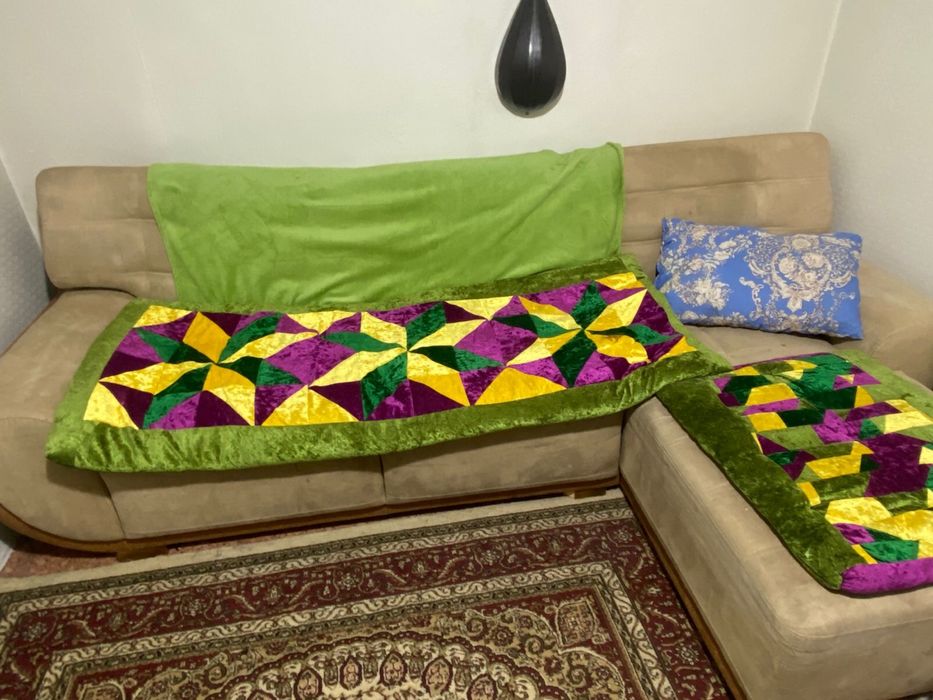 Продам диван угловой