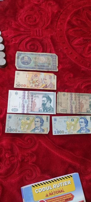Monede vechi și bacnote