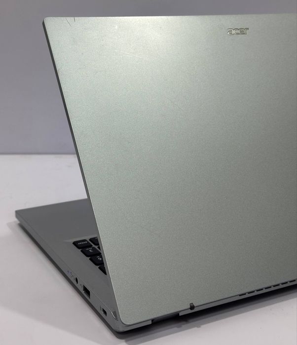 Acer Core i3 N305