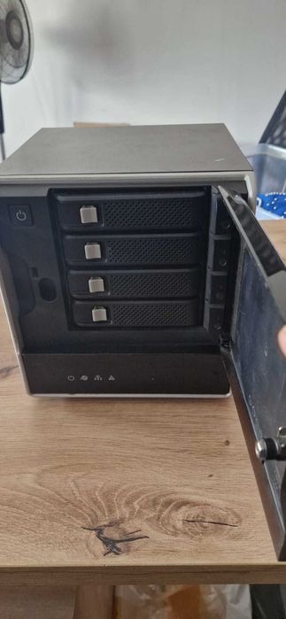 NVR camere spraveghere Bosch DIVAR IP 3000,  32 CAMERE