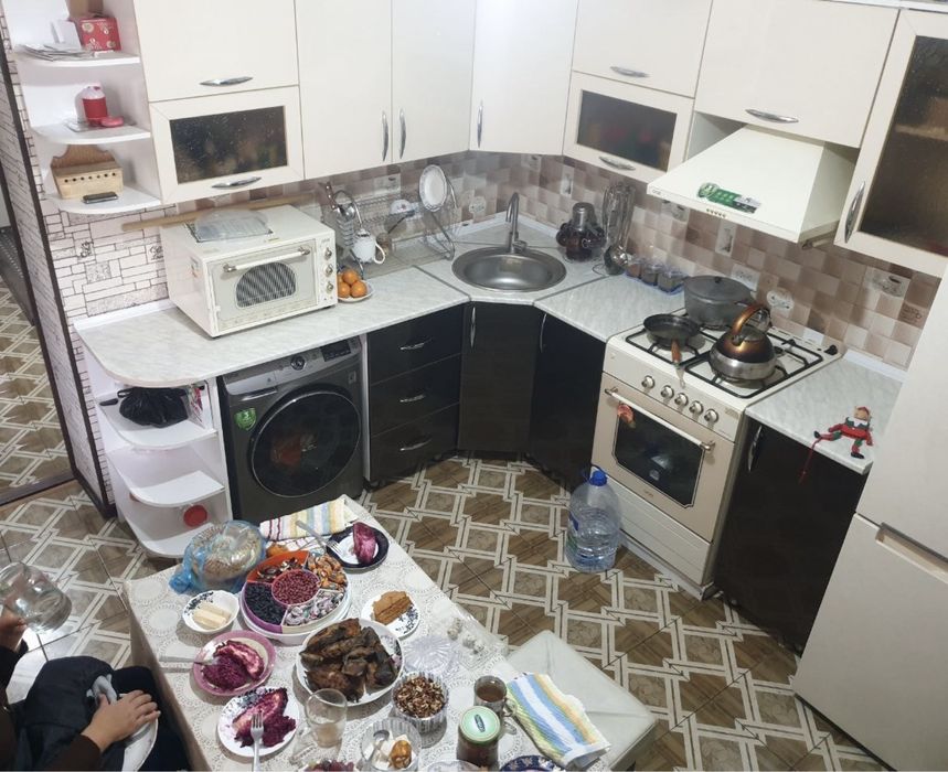 Уй сотилади. Продается дом. Мирабадский район, центр.