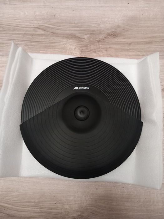 Vând  schimb cinel nou electronic Alessis de 14" ride