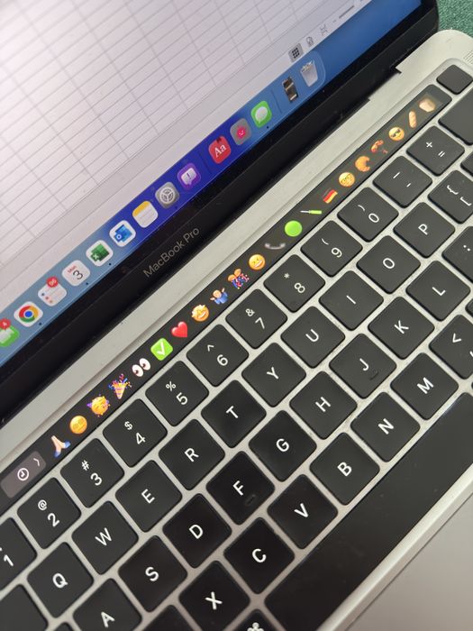 MacBook Pro M1 13” | 8GB RAM | 256GB SSD | Space Gray – Impecabil