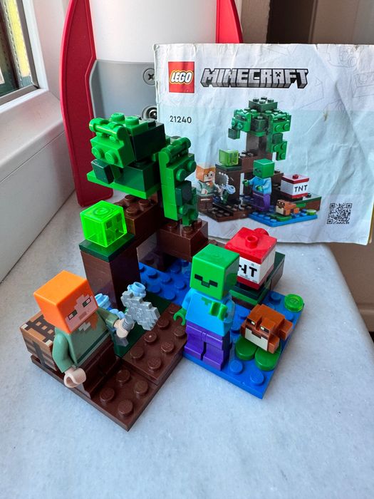 Lego minecraft 21240