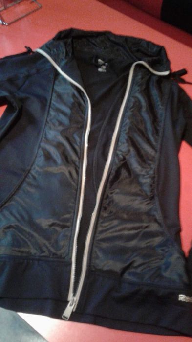 Продам кофту фирмы Reebok