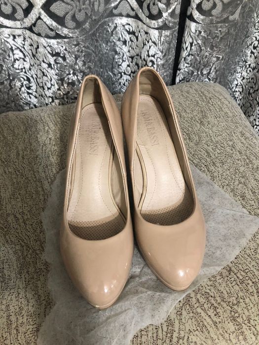 каблук лабутены.