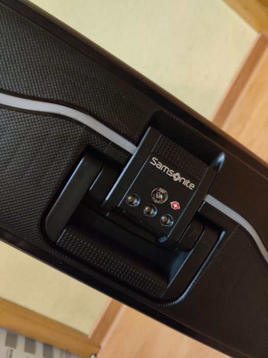 Troler cabină SAMSONITE Spinner S'Cure  55 cm negru