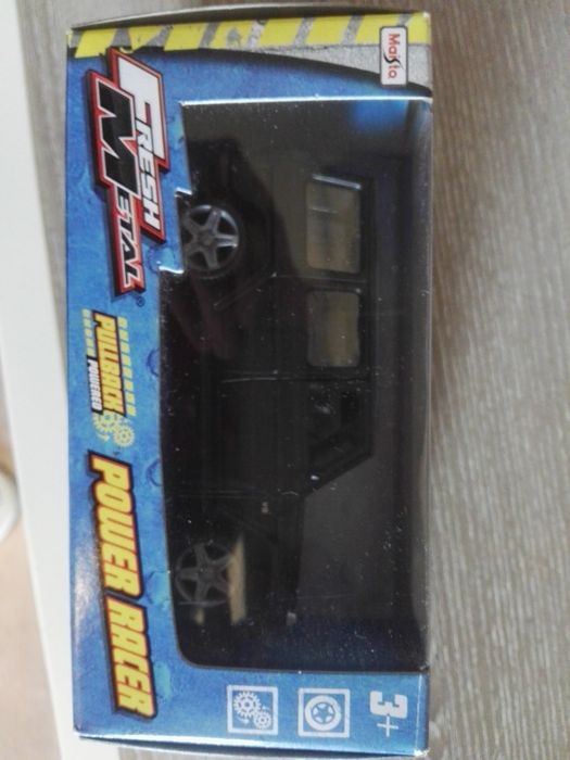 Нова детска играчка кола