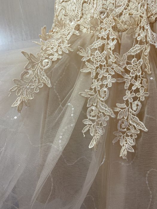 Платье на 7-10 лет ростовка 130- 140