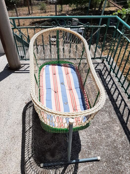 Винтидж детско креватче - люлка