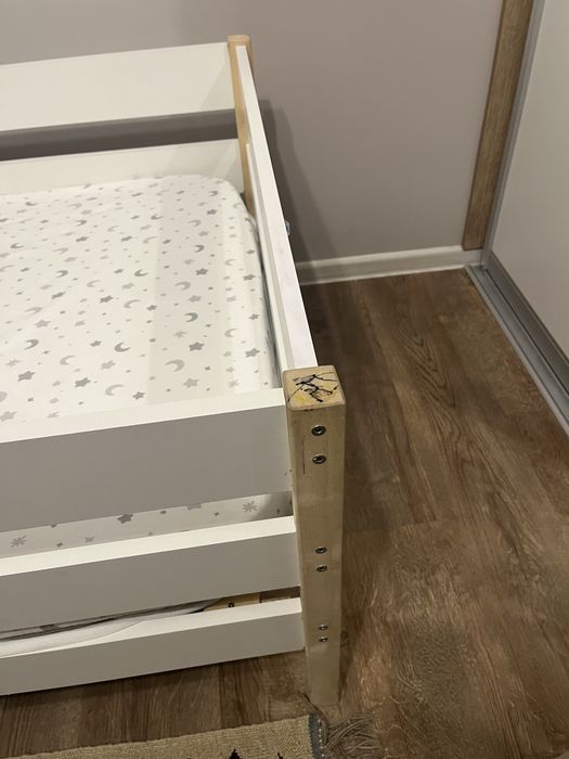 Продам детскую кровать 160 80