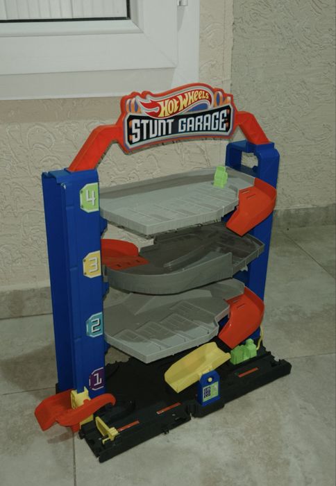 Hot Wheels гараж