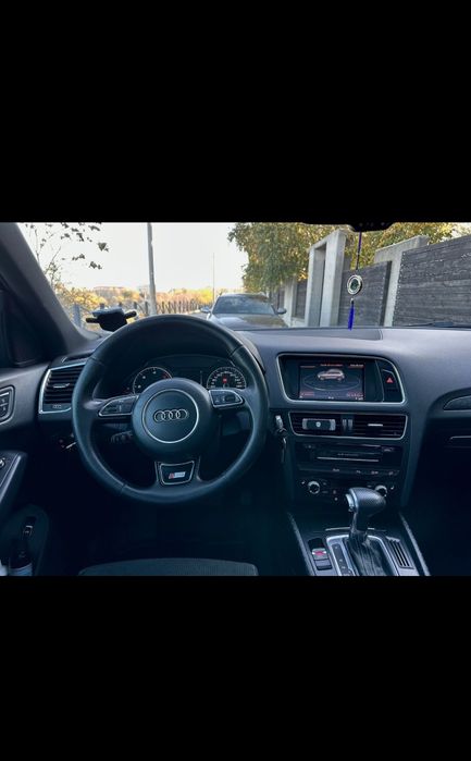 Audi Q5 3.0 tdi.