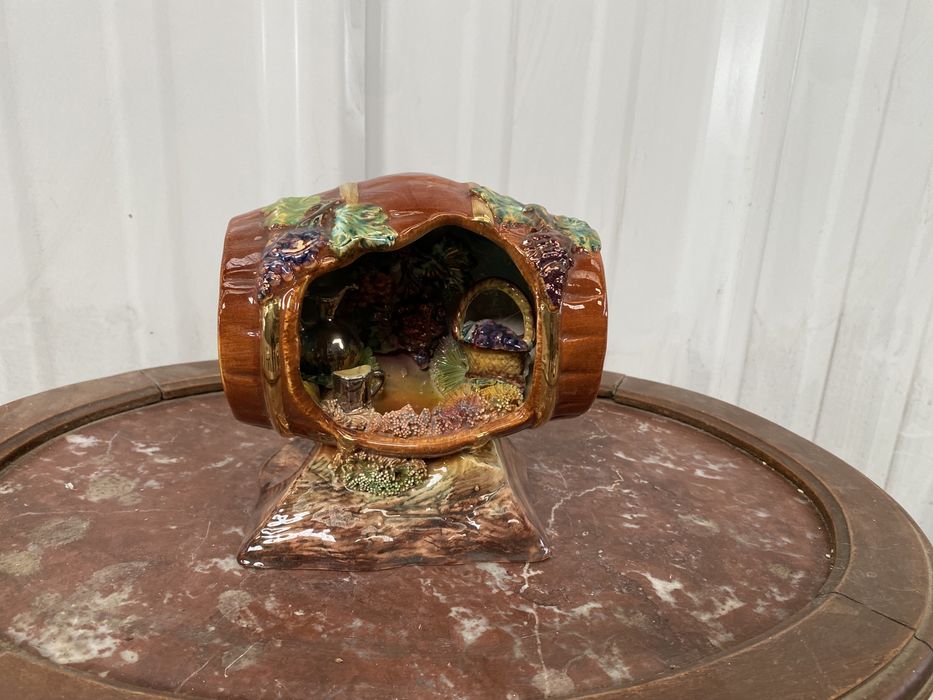 Италианска порцеланова фигура лозов масив