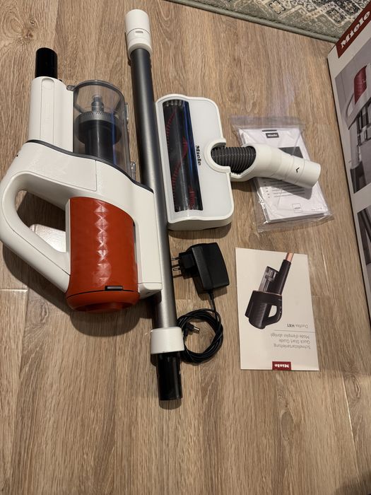 Aspirator vertical MIELE Duoflex HX1